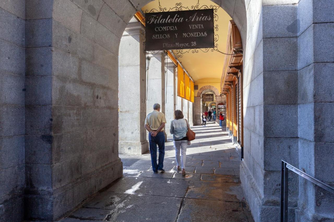 Luxury Belmont Puerta Del Sol Lägenhet Madrid Exteriör bild
