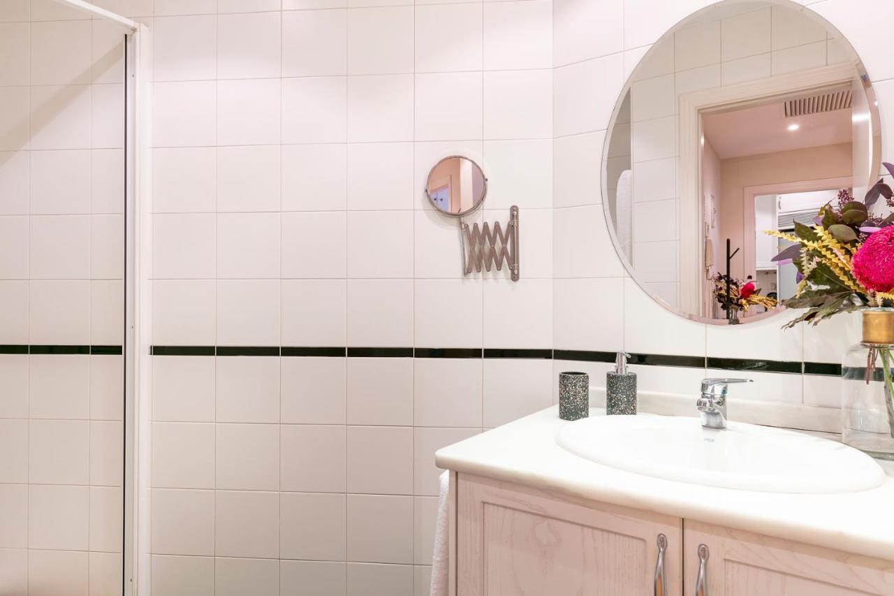 Luxury Belmont Puerta Del Sol Lägenhet Madrid Exteriör bild
